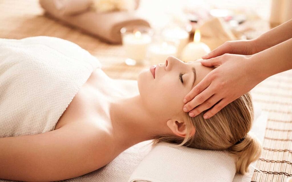 SPA J&C MASAJES RELAJANTES DEPILACION CON CERA ESPAÑOLA FACIAL VARIAS en Colima