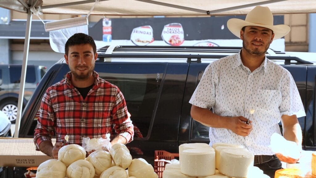 VENTA DE COMIDA Y PIÑATAS SIN NOMBRE en Colima