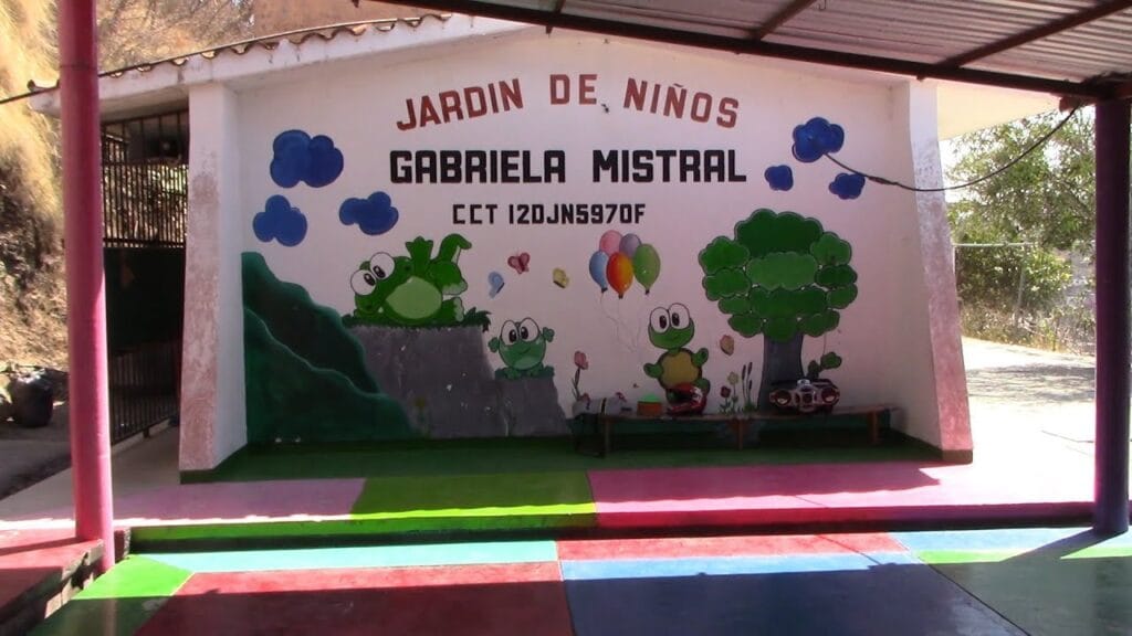 JARDIN DE NIÑOS GABRIELA MISTRAL 06GJN0105V en Colima