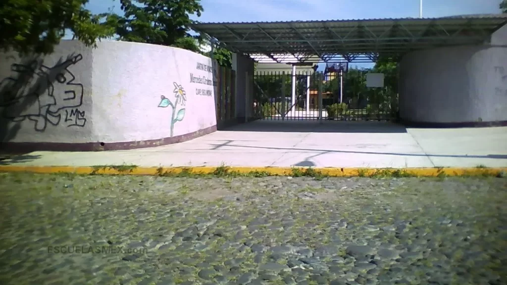 JARDIN DE NIÑOS MERCES CARDENA LARIOS en Colima