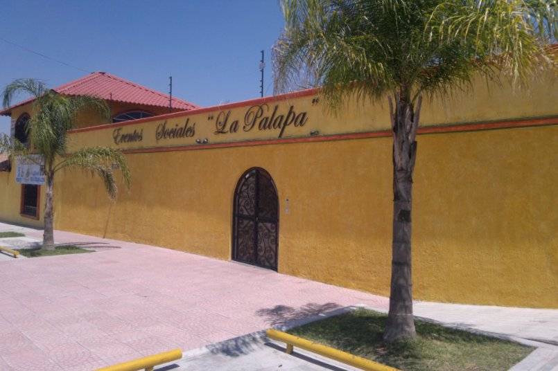 SALON DE FIIESTA LA PALAPA en Colima